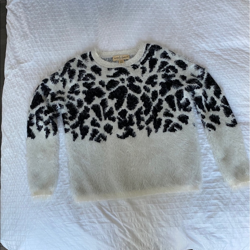 Fuzzy oversized cheetah sweater size S
